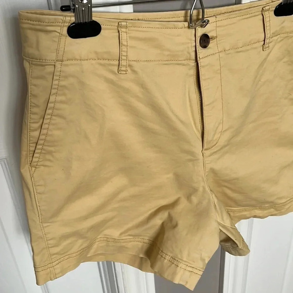 GAP Yellow Cotton Bermuda Shorts High Waisted, Size 8 - Picture 2 of 8